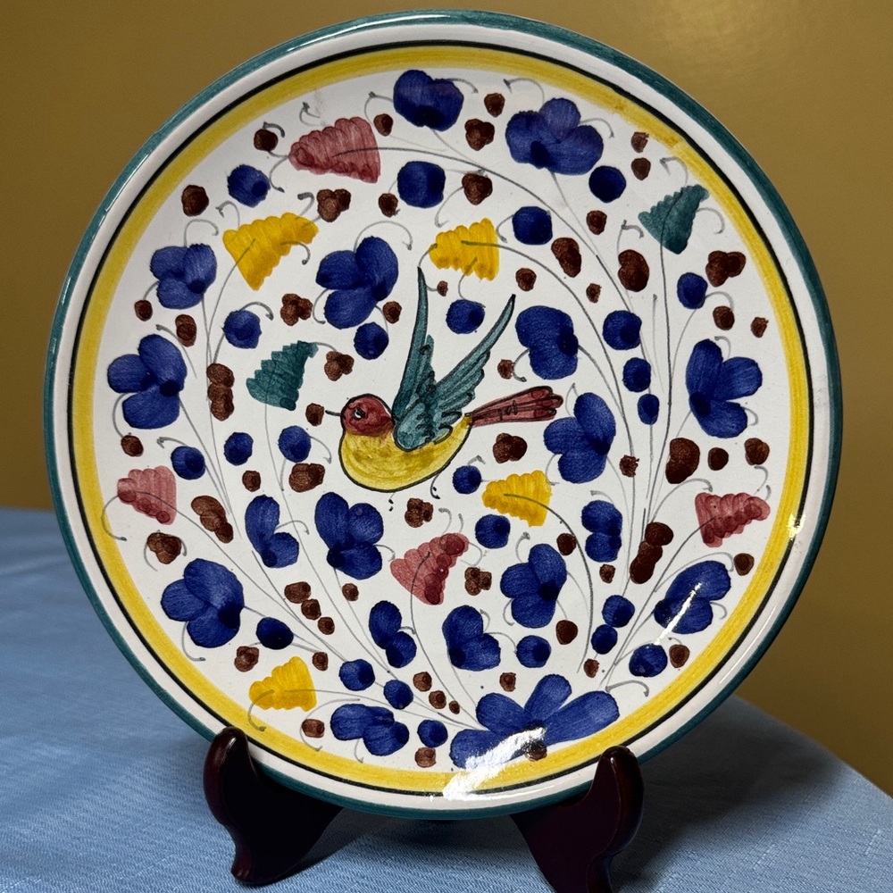 Deruta Arabesco pattern 8” plate with floral and bird design